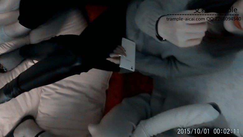 一群臭脚妹快手号公布