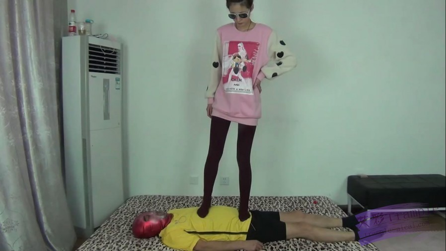 ★甜儿★ 踩小黄人