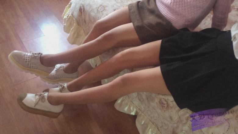 【双人特刊】情人节双人月光小兔-在闺房慵懒的一天。