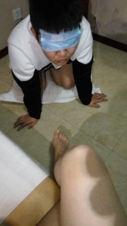 女主脚深喉贱狗