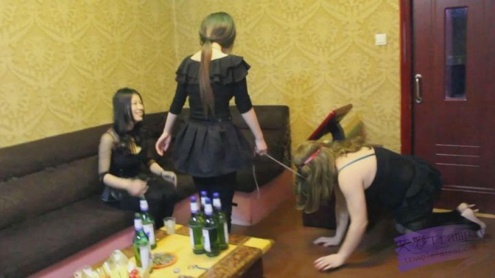 歌厅多小姐极度羞辱(一)