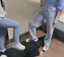 【子怡】双S运动鞋白袜踩踏 bf20412