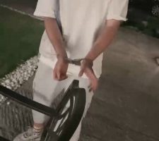 【沅芷大人】户外-羞辱夜调-转胯磕头摇尾巴 JS23061211