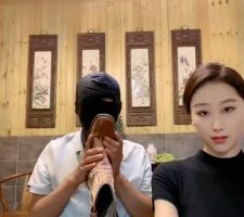 【沅芷大人】监督贱狗清理脏鞋底 JS23091016