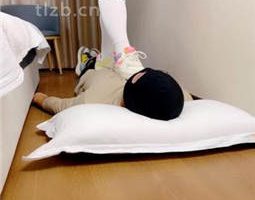 【子橘】运动鞋白袜全体重跳踩 bf34235