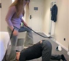 【戚戚情侣】骑马转胯/小白鞋踩踏/抽耳光/原味脚狂舔 bf40081