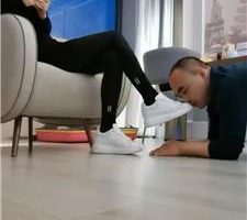 【梓S】跪舔脏鞋臭棉袜/碾压踩狗头/骑狗脖/喂口水/【双视角版】 bf40120