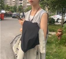 【素人挖掘机】户外开发路人-耳光/闻棉袜/踩踏转胯 bf40391