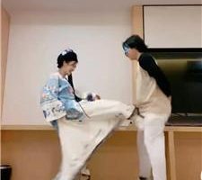 【甜味药丸】cos格格虐-小白鞋重度提档/强制闻鞋闻袜/插嘴/腿绞 bf41594