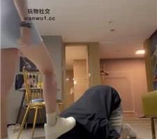 【Kite】小白鞋棉袜S-遛狗爬行踩虐【完整版】 bf43963