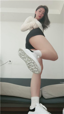 【桃老师】女巨人测灯    250101-11