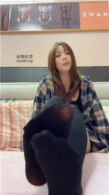 【兔兔酱】厚黑憋尿    250220-21