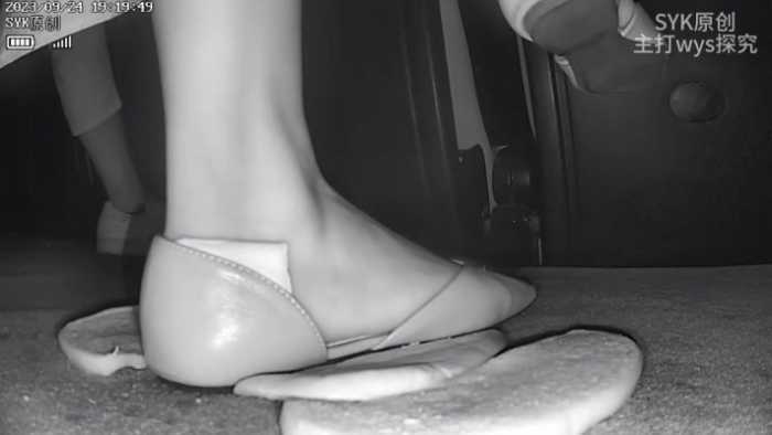 A130 – 无意识运动鞋+单鞋踩面包 bf50599