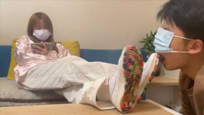 【小鲨鱼殿下】让粉丝清理鞋底 YC-250303-2