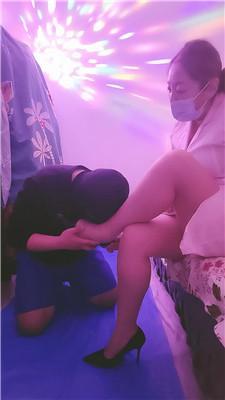 【飒姐】灌圣水/高跟恋足舔 JS250308-17