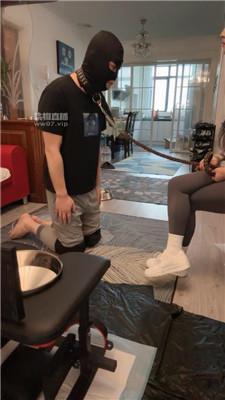 【白狐】狗盆喂食/舔小白鞋白袜【双视角版】 JS250608-24