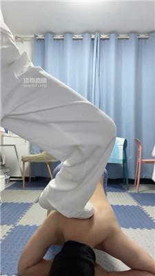 【林珥】小白鞋踩踏-胯下羞辱 bf54905