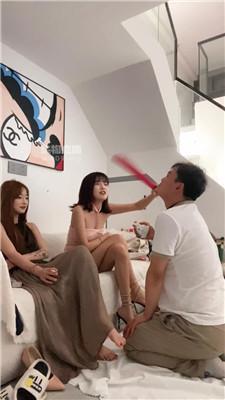 【果儿小主】双S-轮流踩踏-胯下羞辱 bf55436