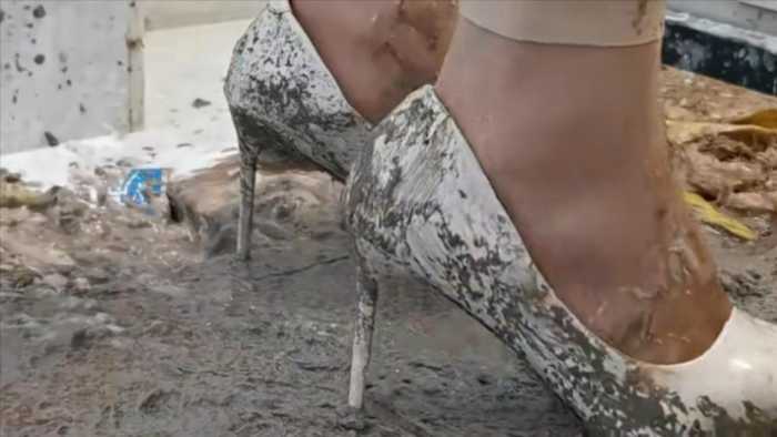 高跟鞋暴踩石头毁鞋 JS251030~2