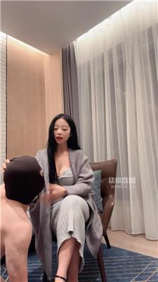 【冰月】高跟sp-玉足狂舔 JS251104-6