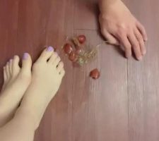 【精灵S】恋足踩踏喂狗 bf10191