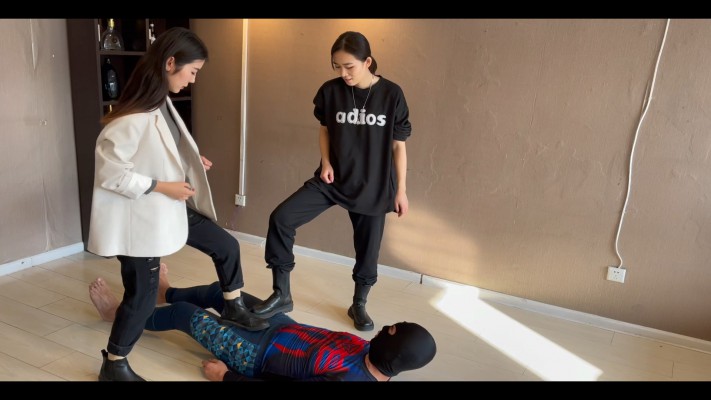 【蛋碎娇娃】『超S·联盟』路遇猥琐男？踢废！ YC-220726-4