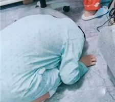 【慕田夫妻】圈养家奴裸足恋足舔 JS231209-2