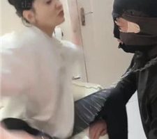 【小月牙】纹身女S-滴蜡/运动鞋踩虐/鞭打/脚喂食 bf38567