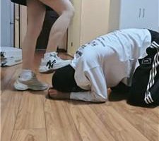 【yukis】强制sp/老爹鞋白袜踩虐/胯下辱/当脚垫 bf40126