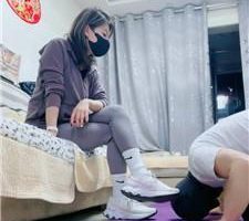 【女主八月】鞭打/闻超臭棉袜/品尝裸足/物化脚垫 JS240429-9