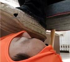 【玥野兔】近距离-狗舌清理超脏鞋 JS240901-12