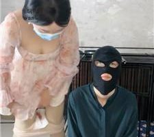 【桃桃樱】吃卫生巾/喝圣水/鞭打/骑马 JS240911-5