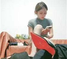 【喵酱紫】灰丝美腿踩地毯奴 JS240917-10