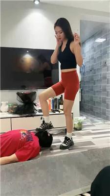 【jenn】情侣主-脏鞋白袜虐/踩踏腿绞喂漱口水【双视角完整版】 bf47303