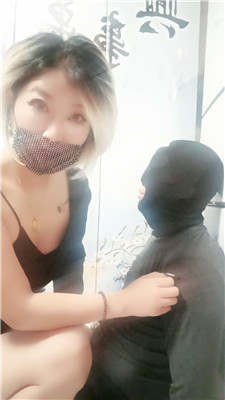 【冷皇】挑战超强脚深喉 JS241211-48