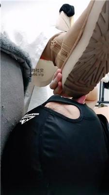 【玥野兔】近距离-清理脏鞋底/闻舔白棉袜 bf48136