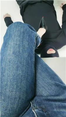 【云儿】强迫奴吃脚丫死皮  JS250118-26