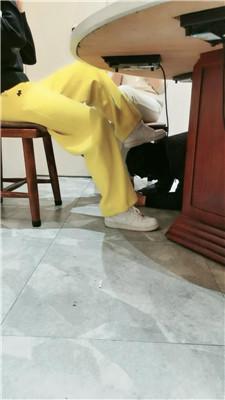 【乔伊】双S-餐桌底下踩奴隶【双视角版】 bf50035