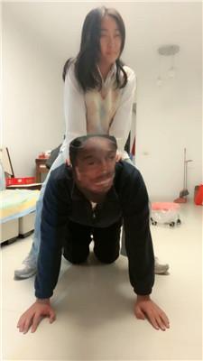 【锅盖子】运动鞋全体重踩踏/暴揍 JS250316-36