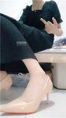 【鹿S】红底高跟    250614-42