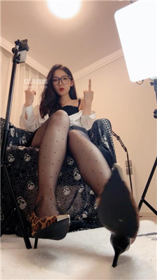 【夏夏】爆骂贱狗    250616-18