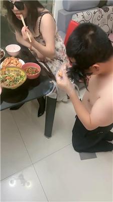 【梦幻大大】咀嚼喂食-下跪伺候主人吃饭 JS250624-14
