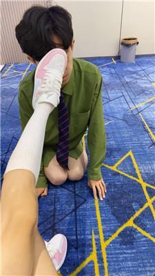 【织羊】可爱学生主-粉鞋白袜+高跟虐哥哥 bf55873