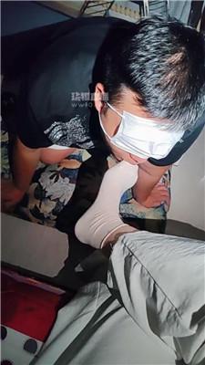 【砂糖爱盐】开发妹妹给我舔脚丫 JS250727-32