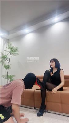 【慕容s】短发女神-高跟黑丝踢踹-内裤套头 JS250816-4