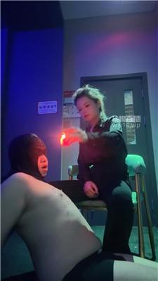 【素人挖掘机】私人影院滴蜡-黑丝虐 JS250905-34