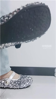 【依甜】羞辱阉割无能废物老公    251012-37