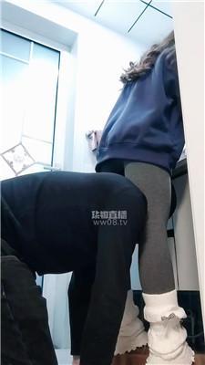 【大一贝贝】伺候主人洗漱 JS251129-41