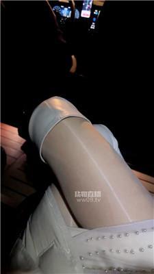 【玥樾】挑逗闺蜜犬  JS251208-31